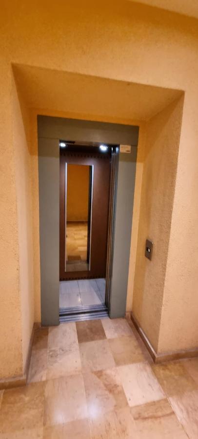 Chambre D'Hotes Sde, Wc Prive Climatise Dans Loft 80M2 Espace Commun Avec Les Habitants Salon Et Cuisine Lägenhet Toulon Exteriör bild